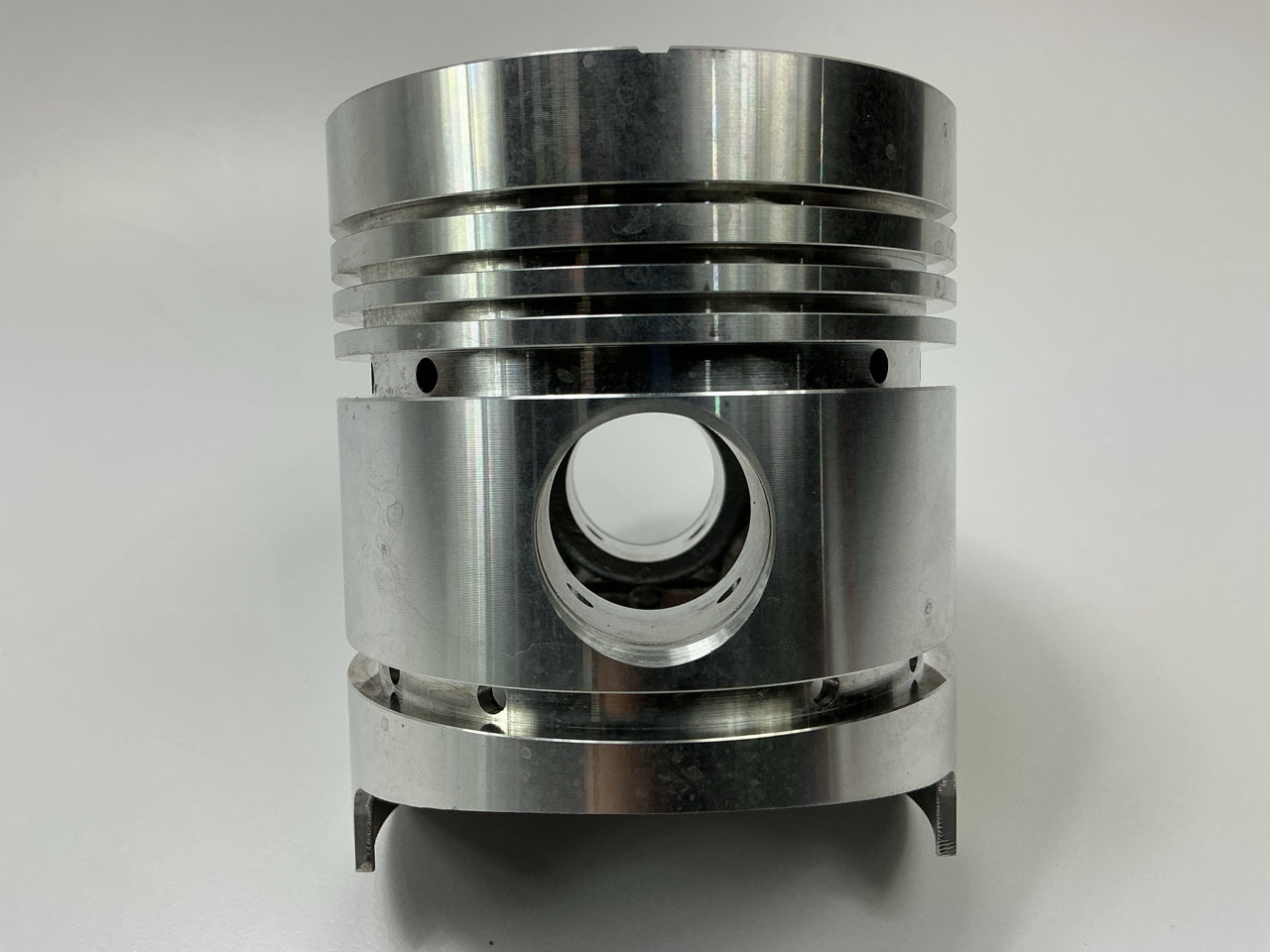 (4) Federal Mogul P9082P Engine Piston STD - Isuzu C201 Diesel (Thermo-King)