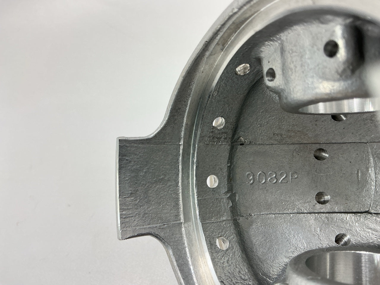 (4) Federal Mogul P9082P Engine Piston STD - Isuzu C201 Diesel (Thermo-King)