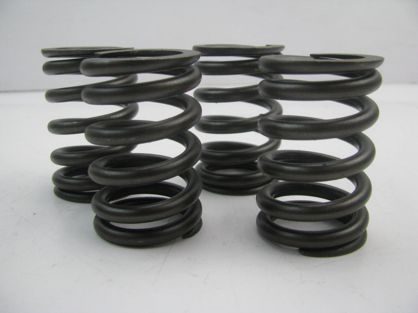 (4) Federal Mogul RV-886 Engine Valve Spring for 1963-1978 GM 194 230 250