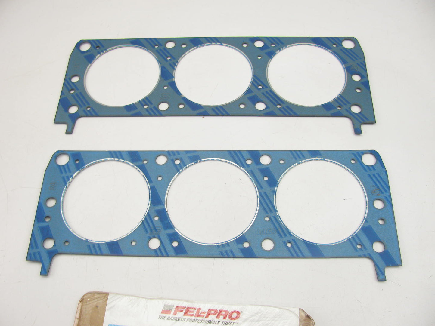 (2) Fel-pro 9957PT Cylinder Head Gaskets PAIR 93-05 GM 3.1L V6 OHV - Set Of 2