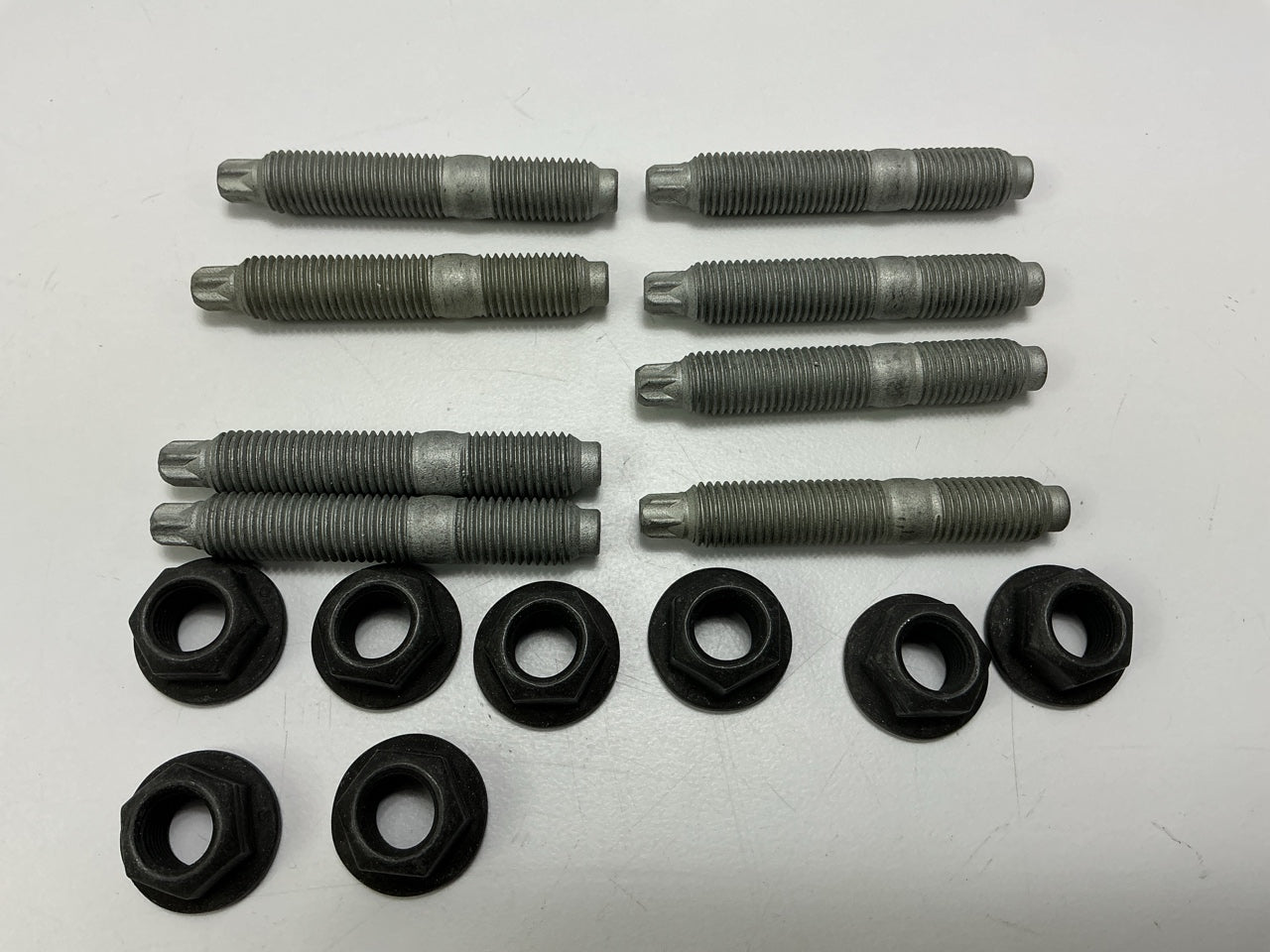 Fel-Pro ES75125 Exhaust Manifold Hardware Kit