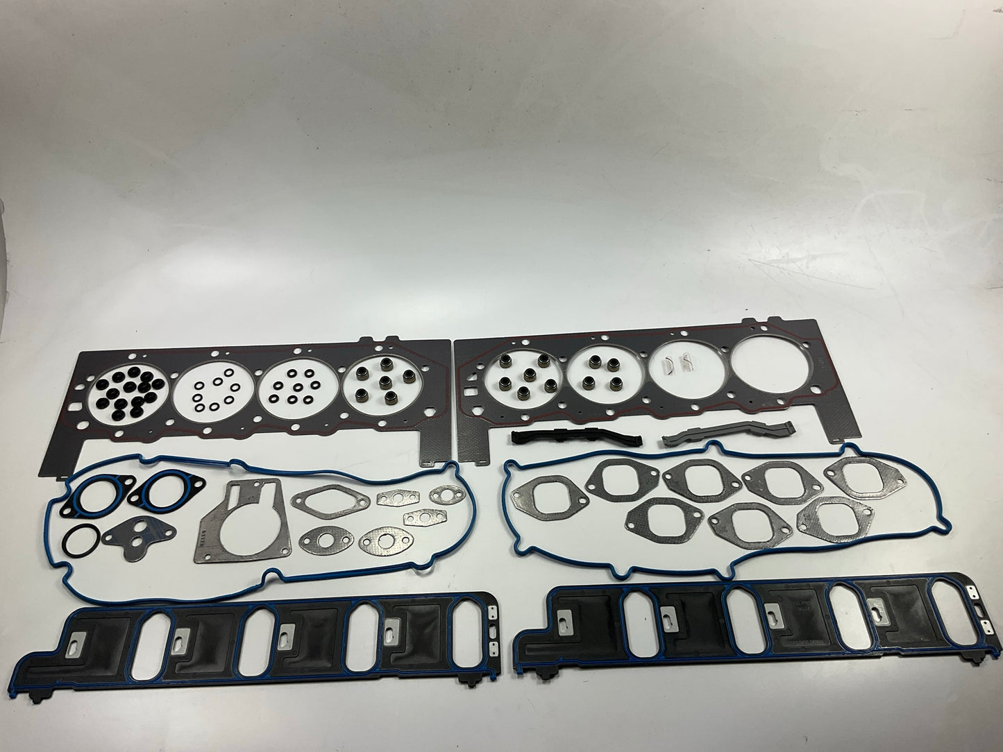 Fel-pro HS26168PT Cylinder Head Gasket Set For 2001-2007 Chevrolet GMC 8.1L V8