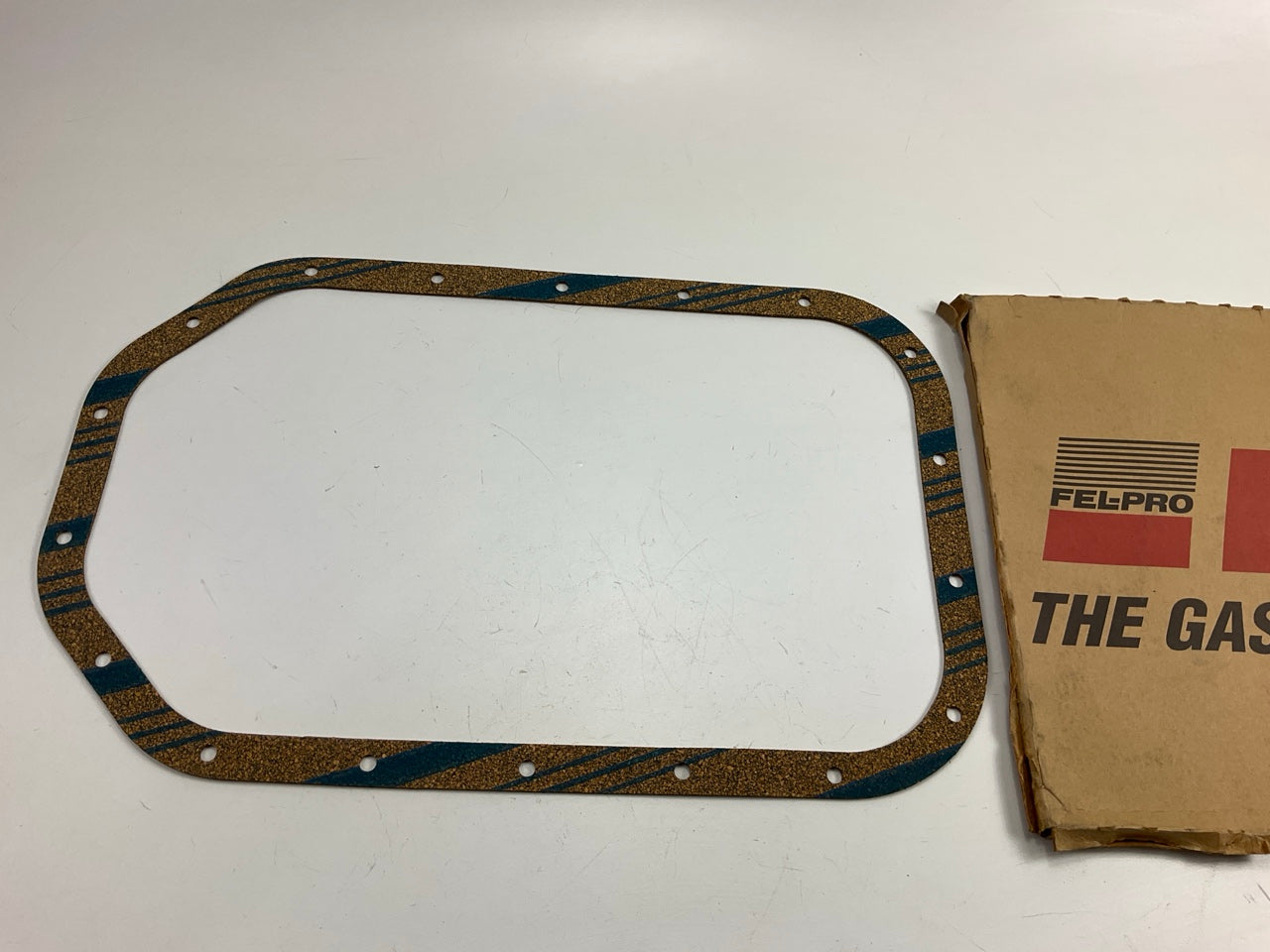 Fel-pro OS30827C Engine Oil Pan Gasket For 2003-08 Kodiak & Topkick 6.6L Diesel