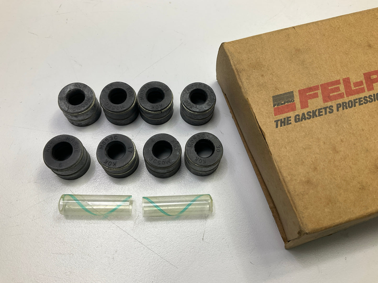 Fel-Pro SS70702 Engine Valve Stem Oil Seal Set