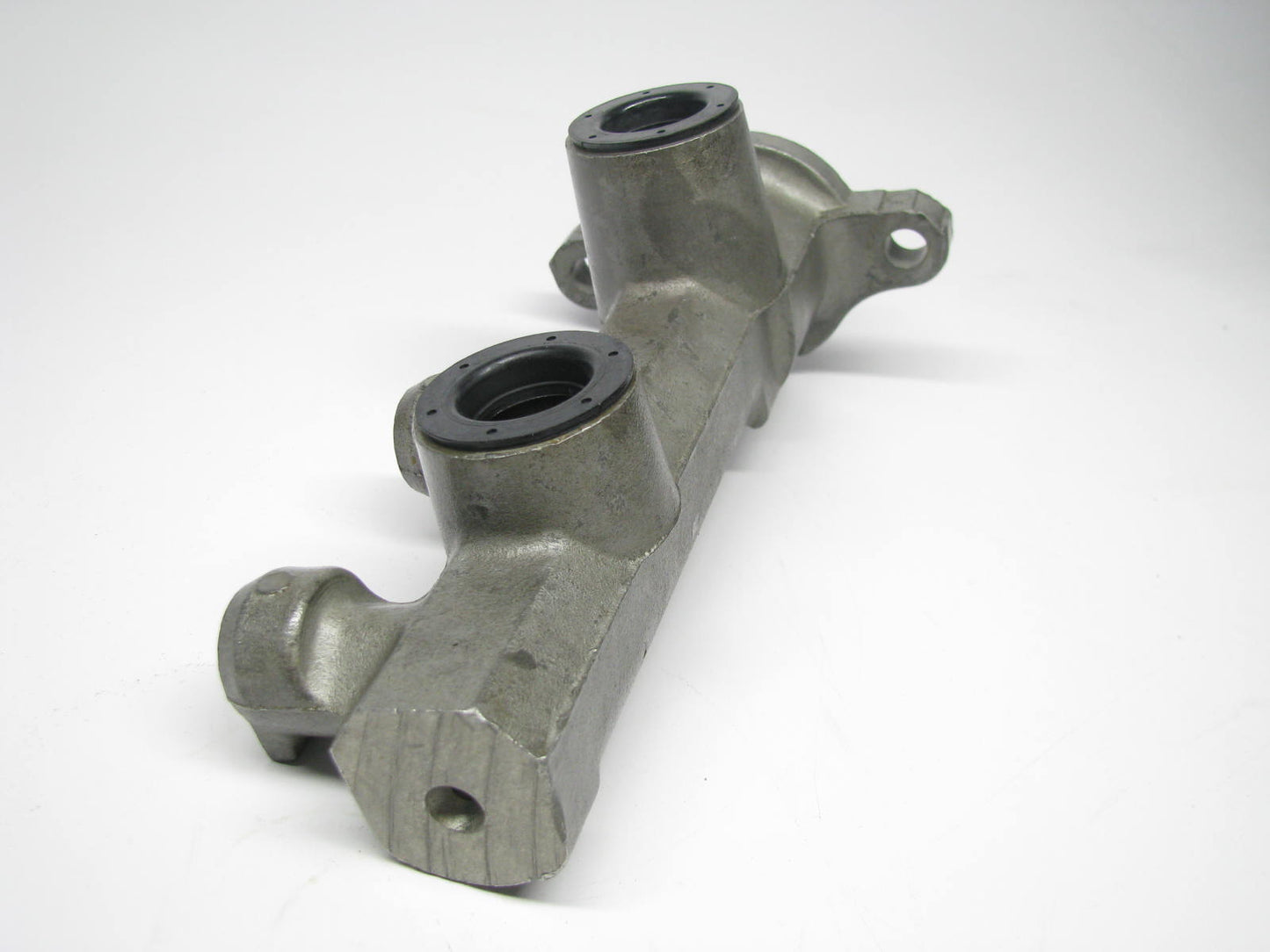 Fenco M1985 Reman Brake Master Cylinder W/O Reservoir