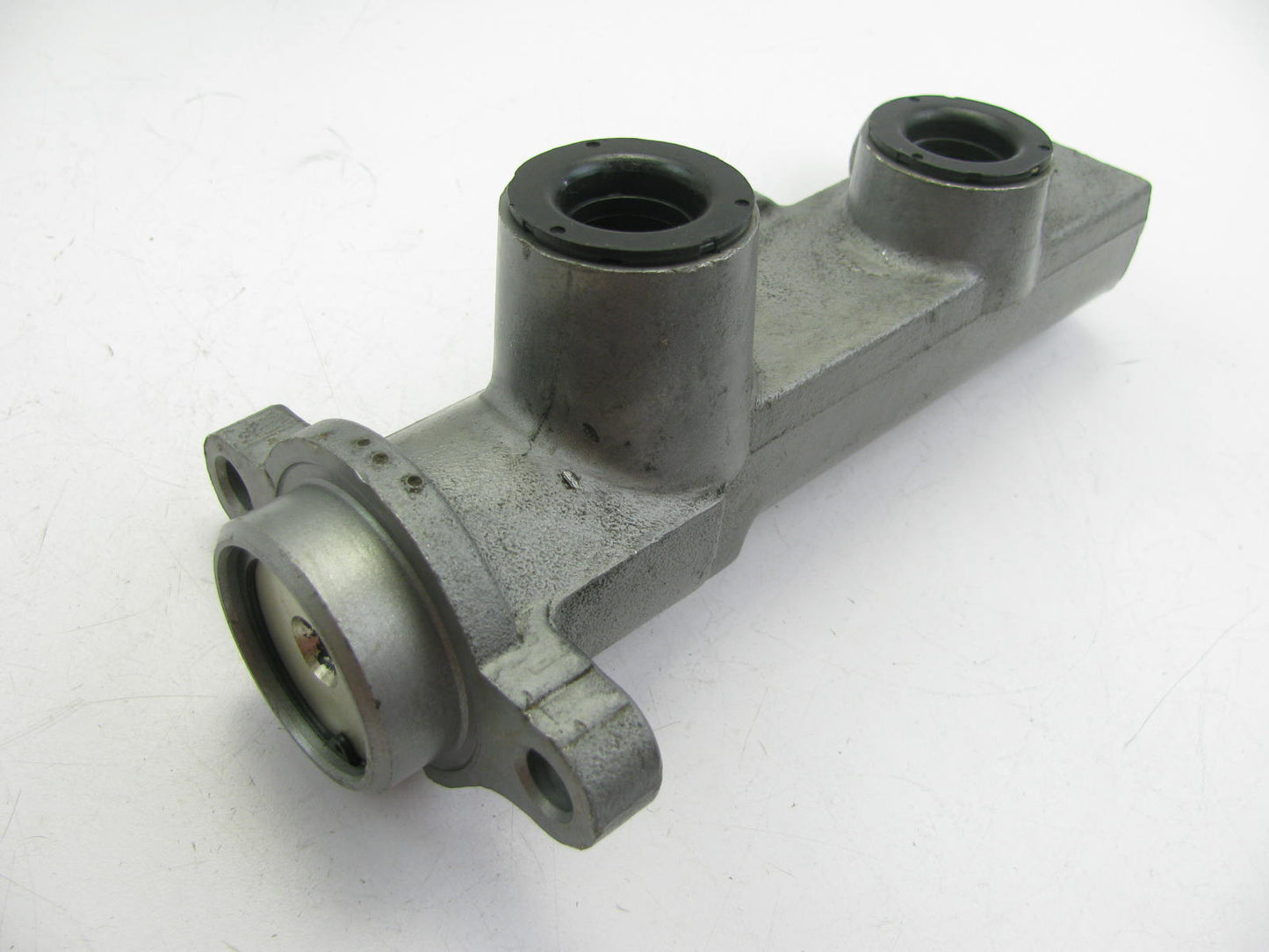 Fenco M2557 Reman Brake Master Cylinder W/O Reservoir