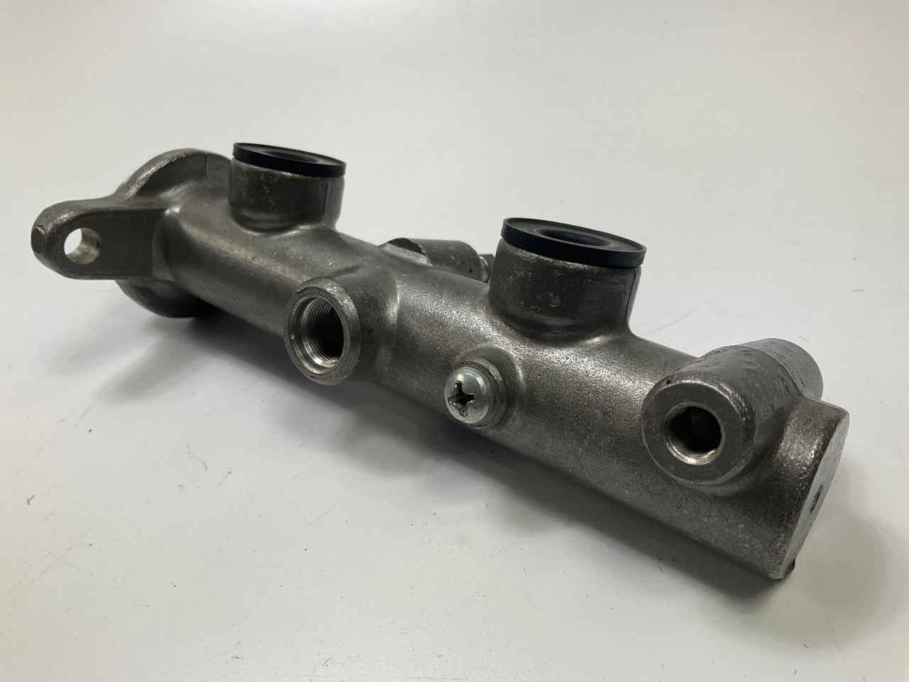 Fenco M2605 Reman Brake Master Cylinder Without Reservoir