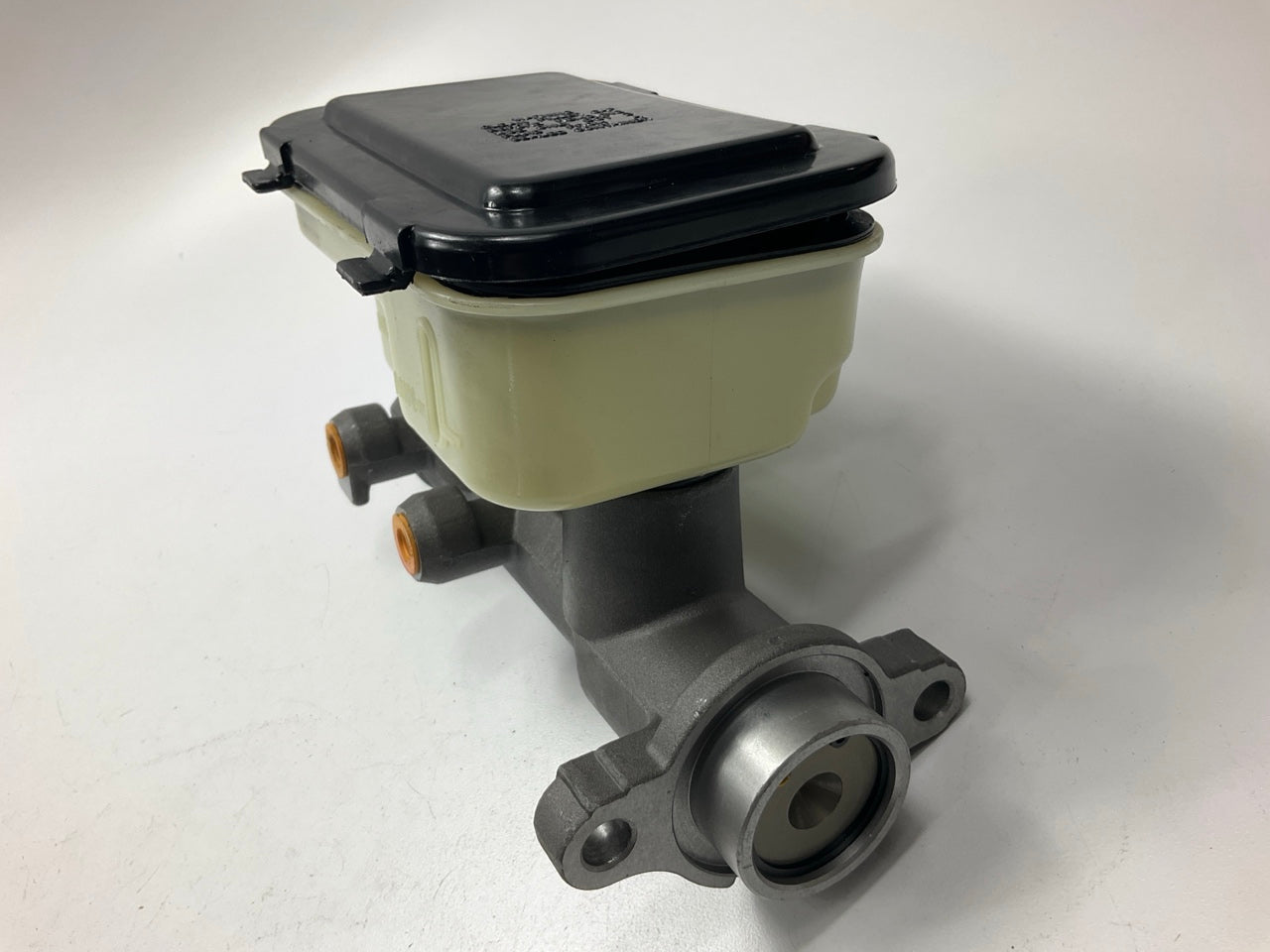 REMAN. Fenco M2755 Brake Master Cylinder
