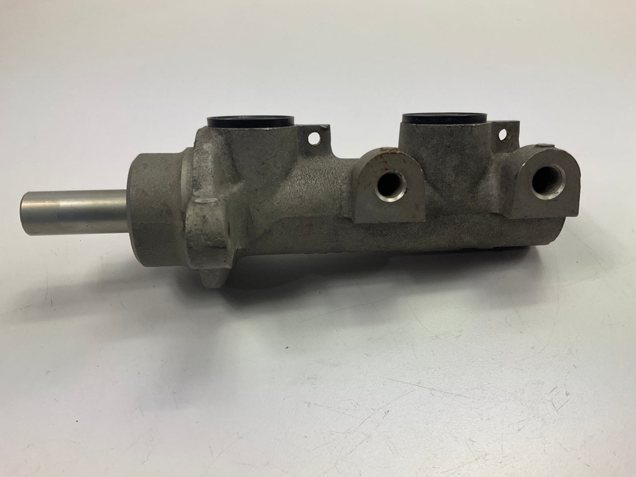 REMAN. Fenco M3015 Brake Master Cylinder For 1992-1997 Ford Aerostar