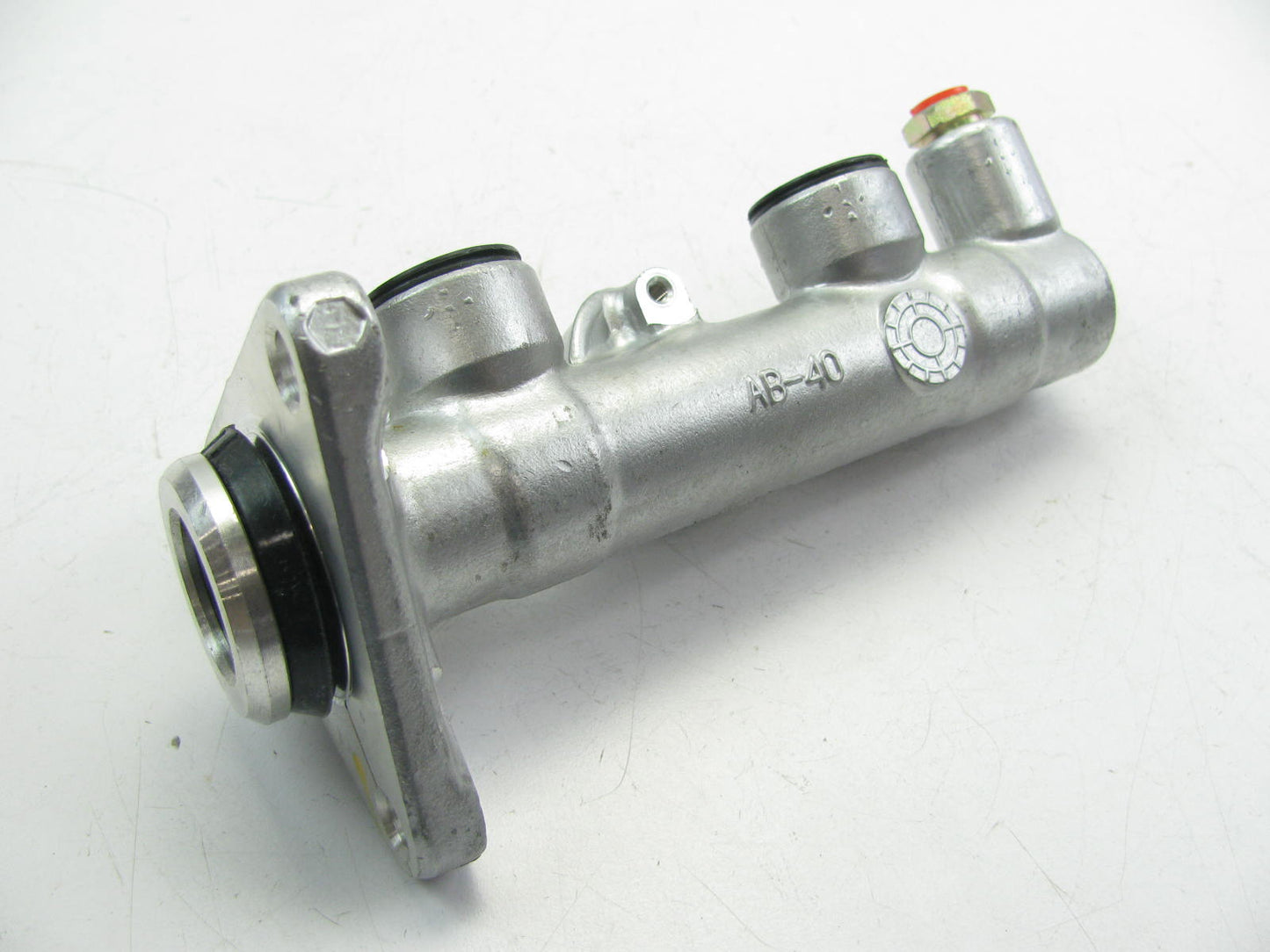 Fenco M52034 Reman Brake Master Cylinder W/O Reservoir 1983-1985 Toyota Camry