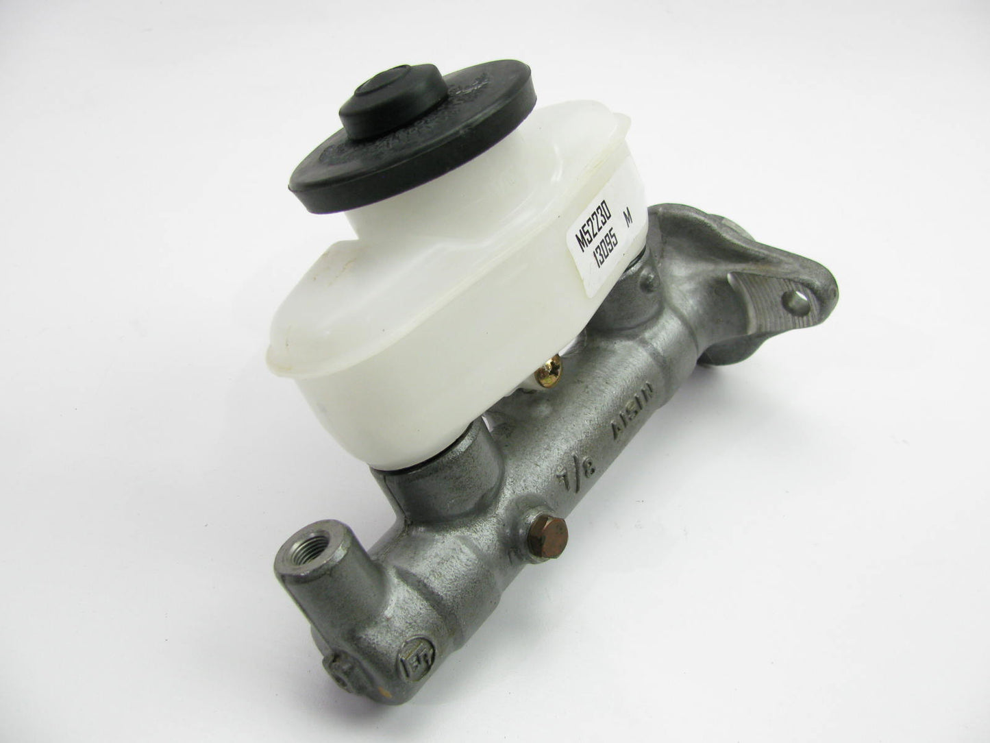 Fenco M52230 Remanufactured Aisan Brake Master Cylinder