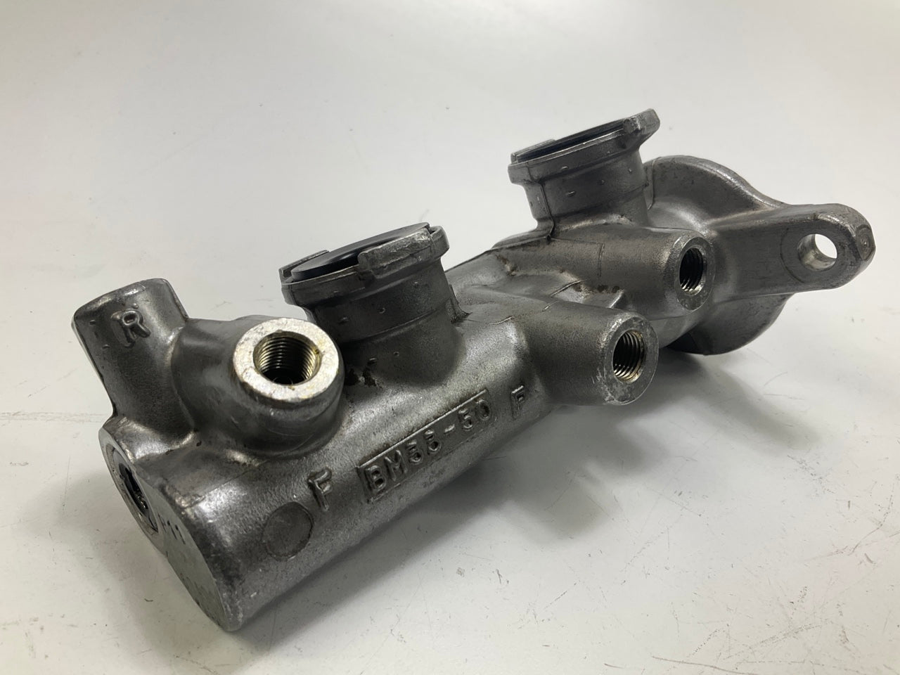 Fenco M52275 Reman Brake Master Cylinder Without Reservoir