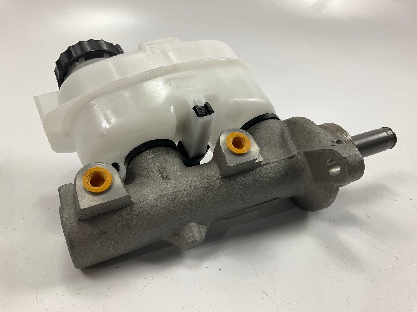 Fenco NM3039 Brake Master Cylinder - FWD