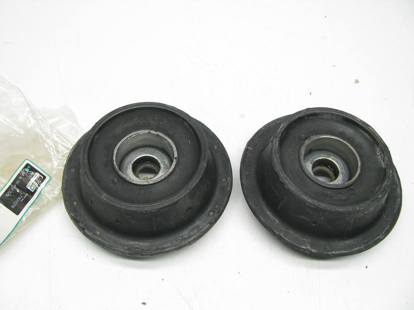 (2) FEQ 730107A Front Suspension Strut Mount For 1985-1996 VW Jetta, Golf
