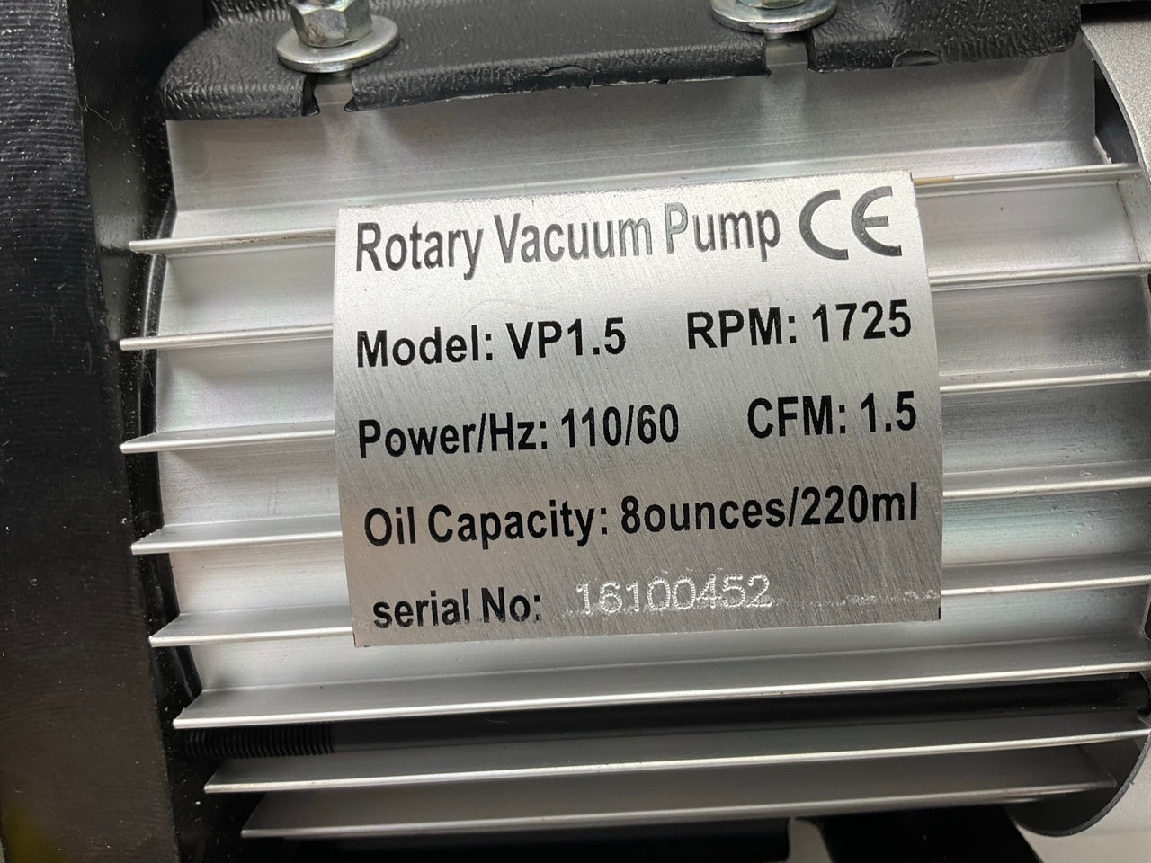 OIL LEAKED OUT - FJC 6905 1.5 CFM Vacuum Pump