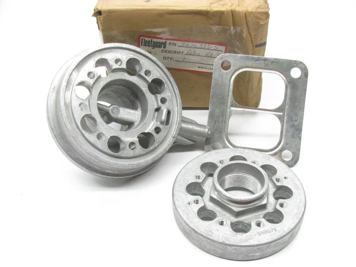 Fleetguard 3826335S Adapter Set Used With LF3000 Retro Kit For CAT Engines LF691