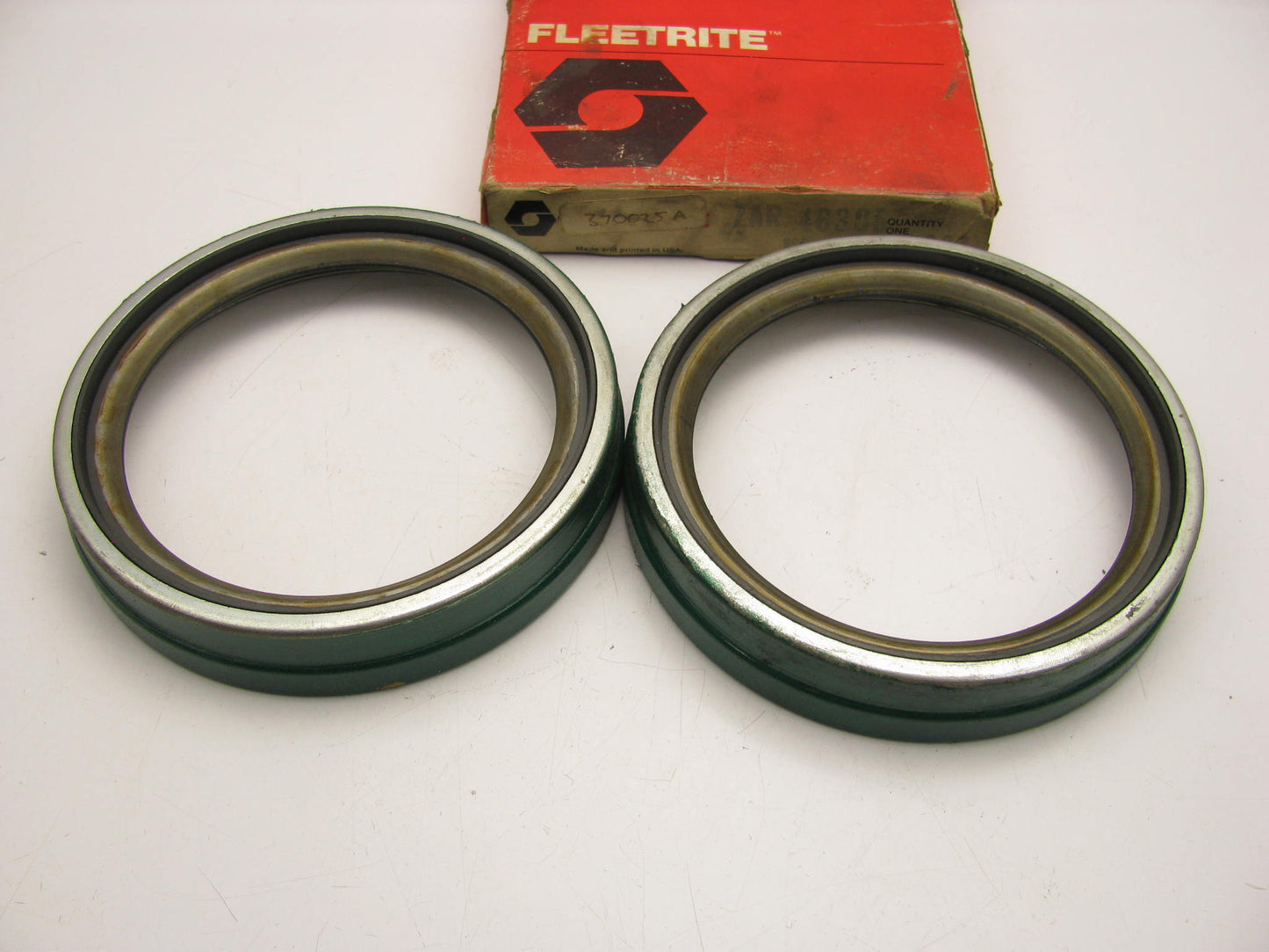 (2) Fleetrite ZAR46305 Wheel Seals, Replaces 46305, 1649628C1