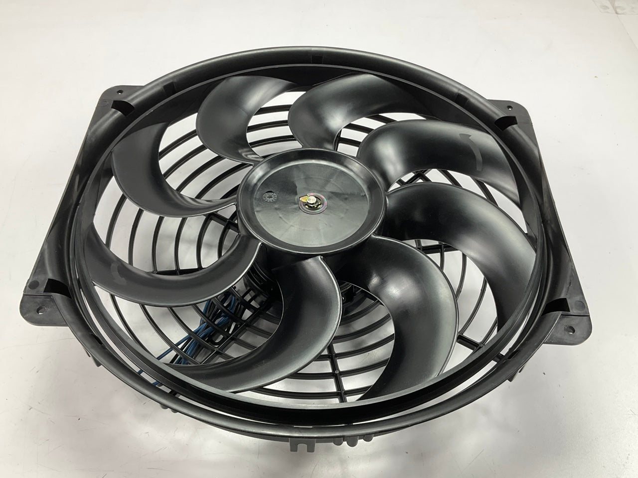 Flex-a-lite 398 (30218) Syclone S-Blade Electric Fan 16'', 2500 CFM Of Air Flow