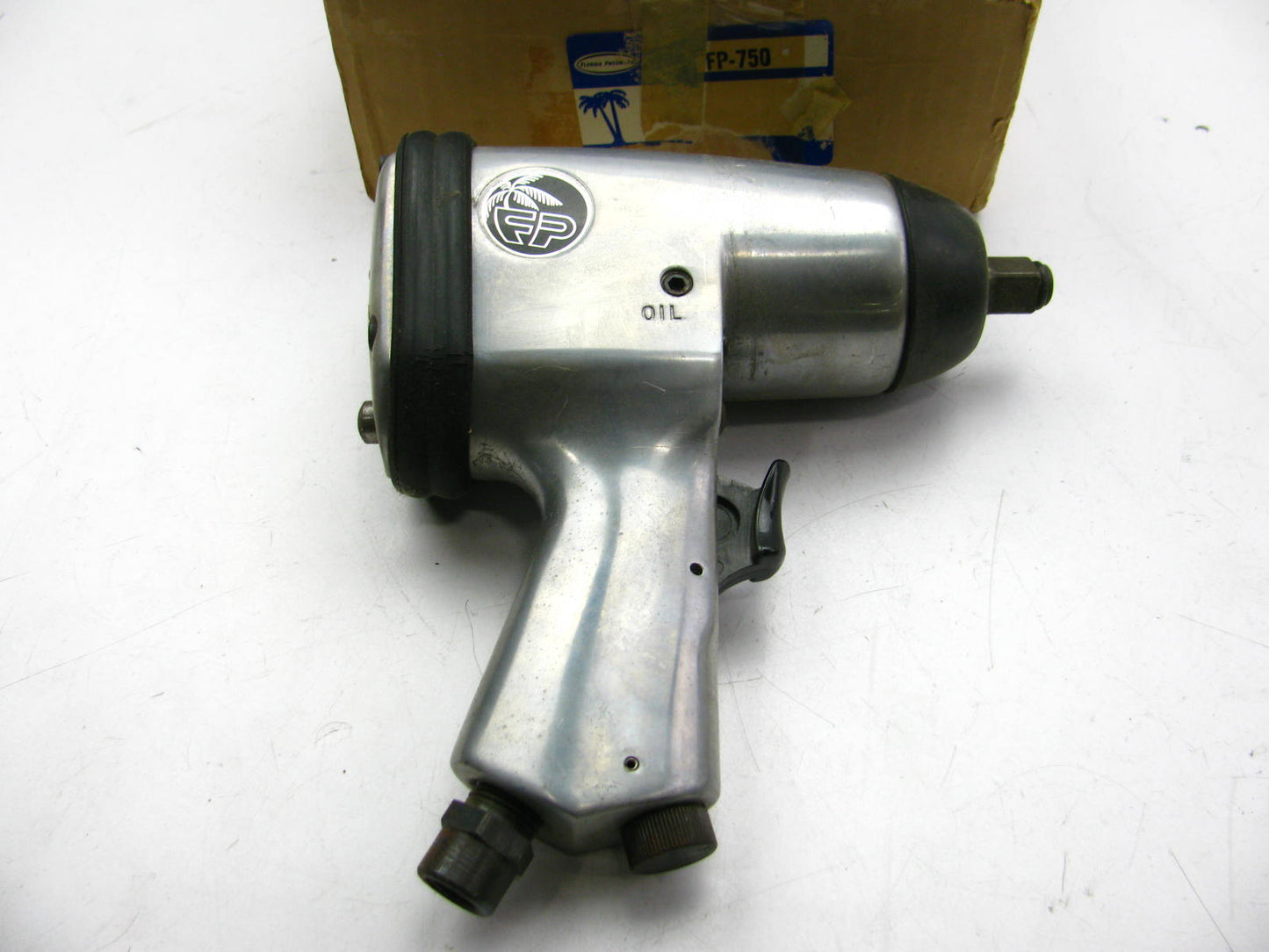 Florida Pneumatic FP-750 Impact Wrench - 8000 RPM - 1/2'' Drive 350 Ft Lbs