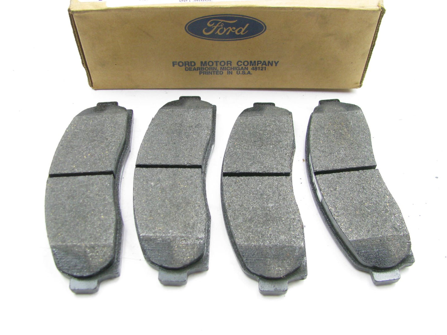 NEW GENUINE OEM Ford 1L2Z-2001-BA / Mkd833 Front Disc Brake Pads