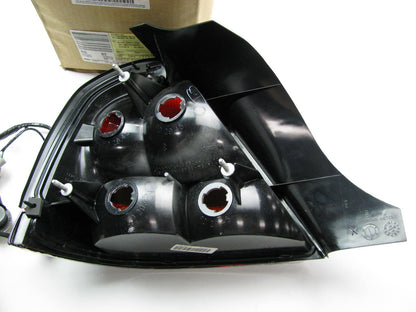 NEW - 1999-2006 POLICE Crown Victoria Right Tail Light Lamp W/ Strobe & Harness