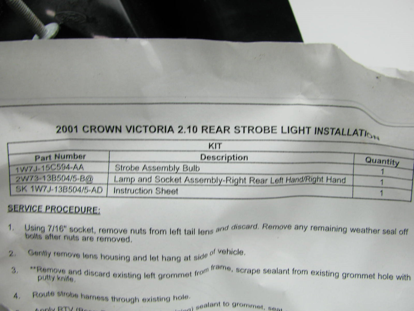 NEW - 1999-2006 POLICE Crown Victoria Right Tail Light Lamp W/ Strobe & Harness