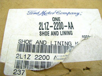 NEW - OEM Ford 2L1Z-2200-AA Rear Disc Brake Pads 2003-2006 Expedition Navigator