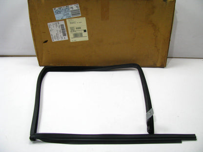 NEW - OEM Ford 2L1Z-7825766-AA Rear Right Window Glass Door Run 02-06 Expedition