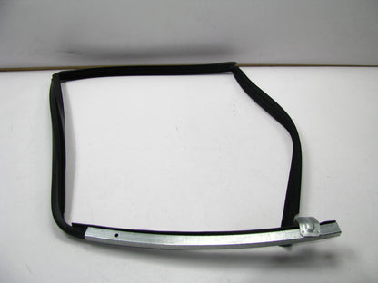 NEW - OEM Ford 2L1Z-7825766-AA Rear Right Window Glass Door Run 02-06 Expedition