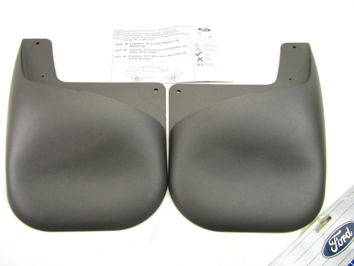NEW - OEM Ford 2L2Z-16A550-AA Front Splash Guard Kit For 2002 Explorer XLS