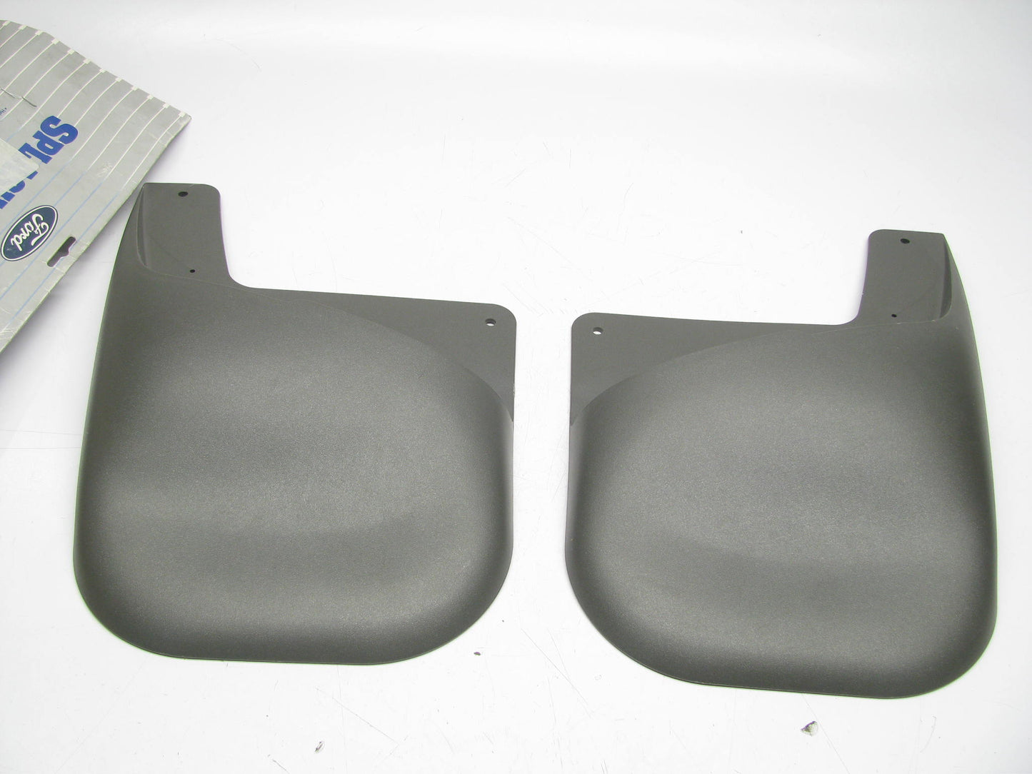 NEW OEM Ford Front Splash Mud Guards For 02-03 Ford Explorer XLS 2L2Z-16A550-AAA