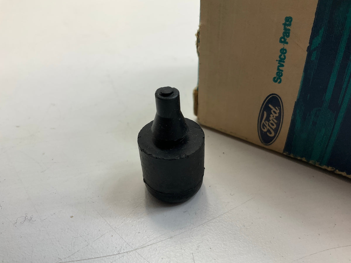 NOS - OEM Ford 370374S Rubber Bumper