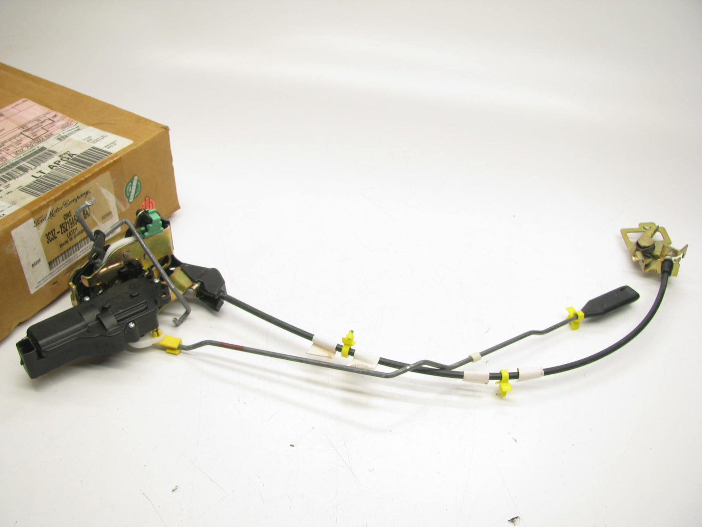 NEW 3C3Z-25219A64-BAA FRONT Door Lock Actuator OEM For 00-05 Ford Excursion