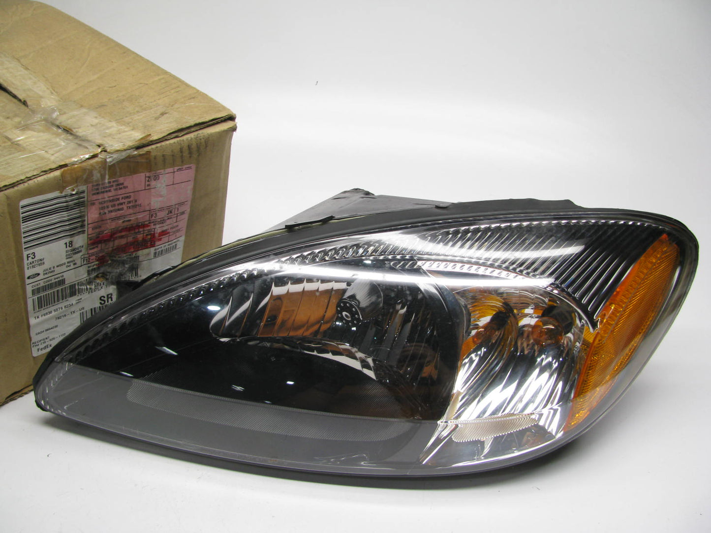 NEW - OEM Ford 3F1Z-13008-AB LEFT DRIVERS SIDE Headlight Headlamp