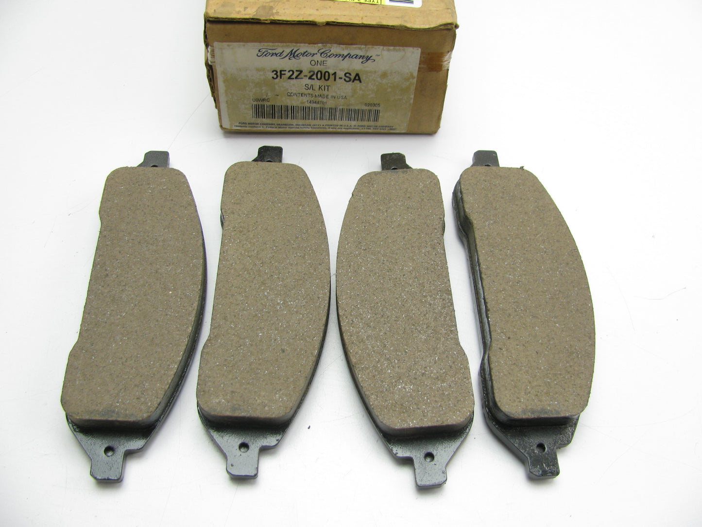 NEW - OEM Ford 3F2Z-2001-SA Front Brake Pads - 2004-2007 Freestar & Monterey