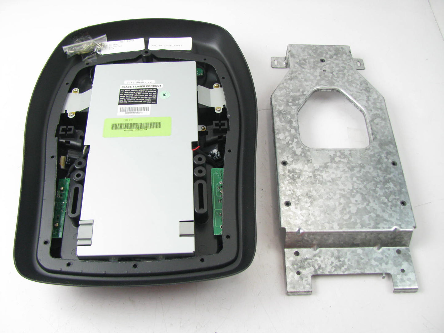 Ford 3L2Z19G323CA Entertainment DVD Player System Kit 03-05 Explorer Mountaineer