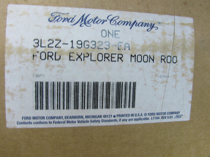 NEW Ford 3L2Z-19G323-EA REAR Overhead DVD CD Flip Down Screen Entertainment Kit