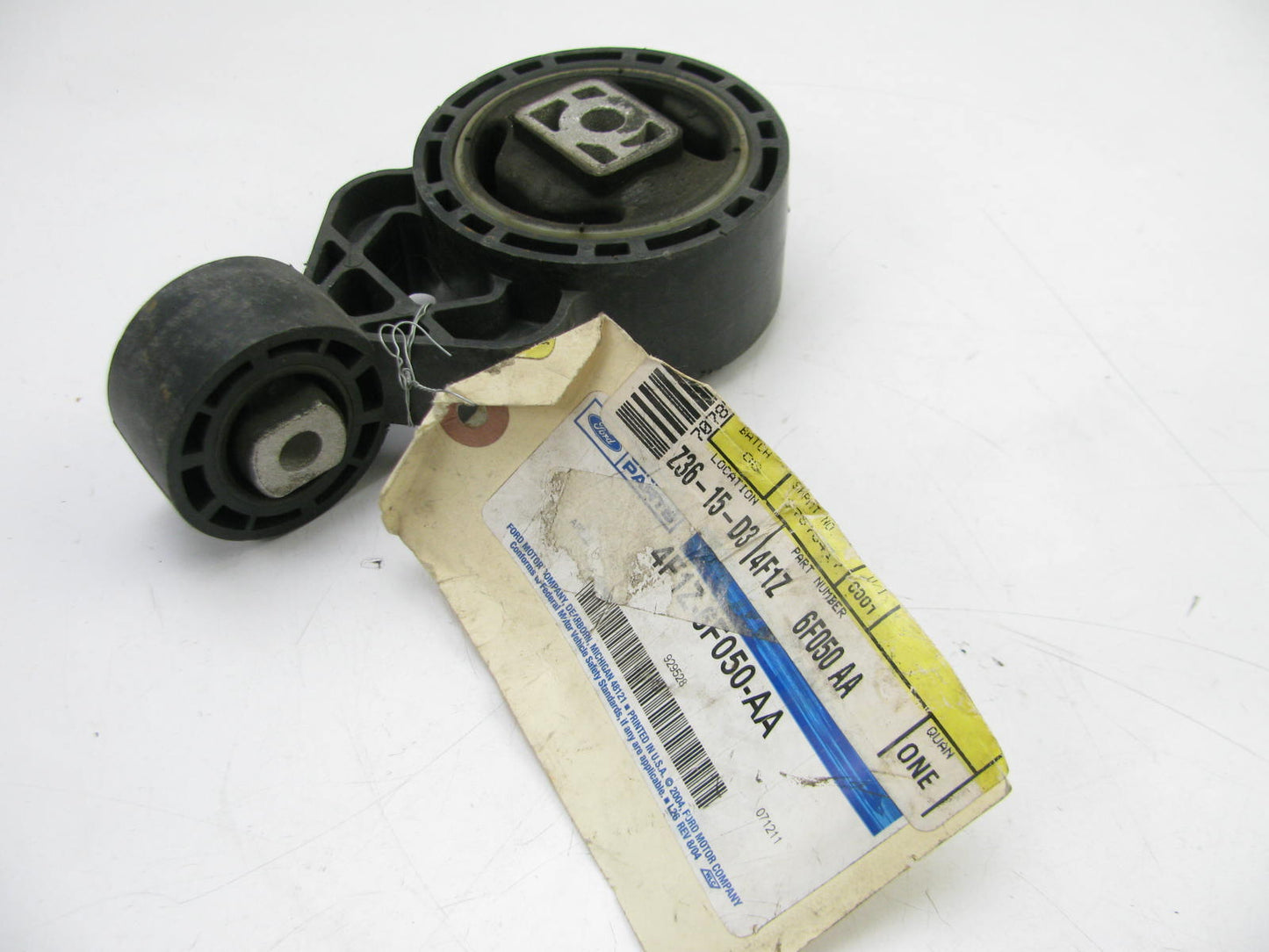 NEW - OEM Ford 4F1Z-6F050-AA Engine Torque Strut Mount, Rear
