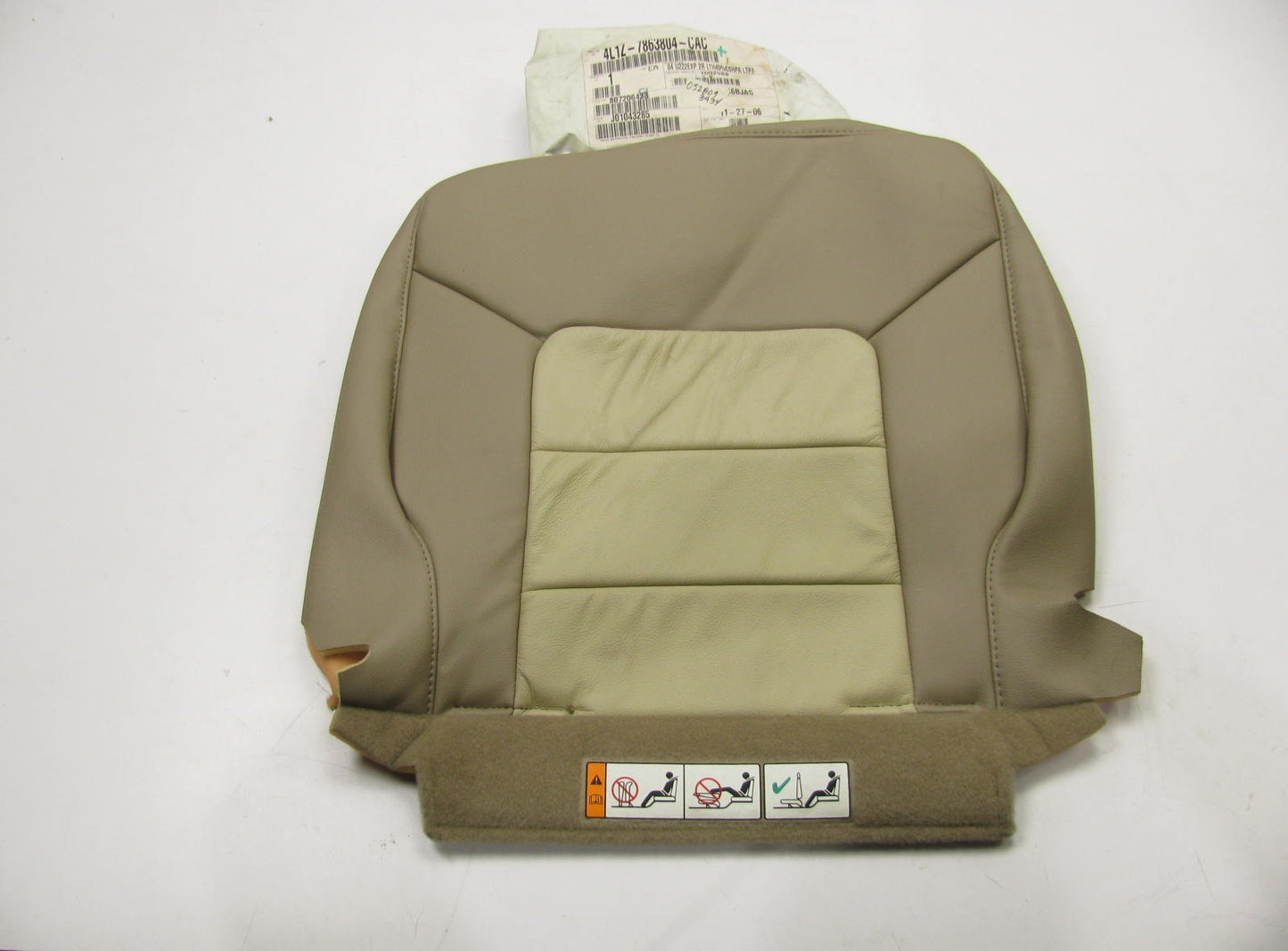 NEW Ford 4L1Z-7863804-CAC REAR RIGHT Seat Cushion Cover LEATHER 2004 Expediton