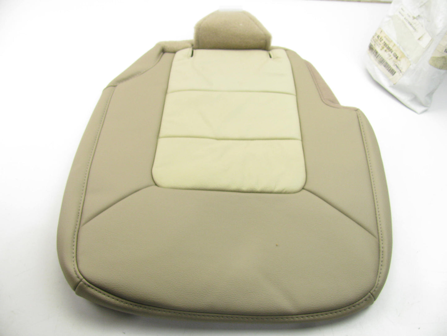NEW - OEM Ford 4L1Z-7863804-G2A Second Row Center Lower Seat Cover (Leather)