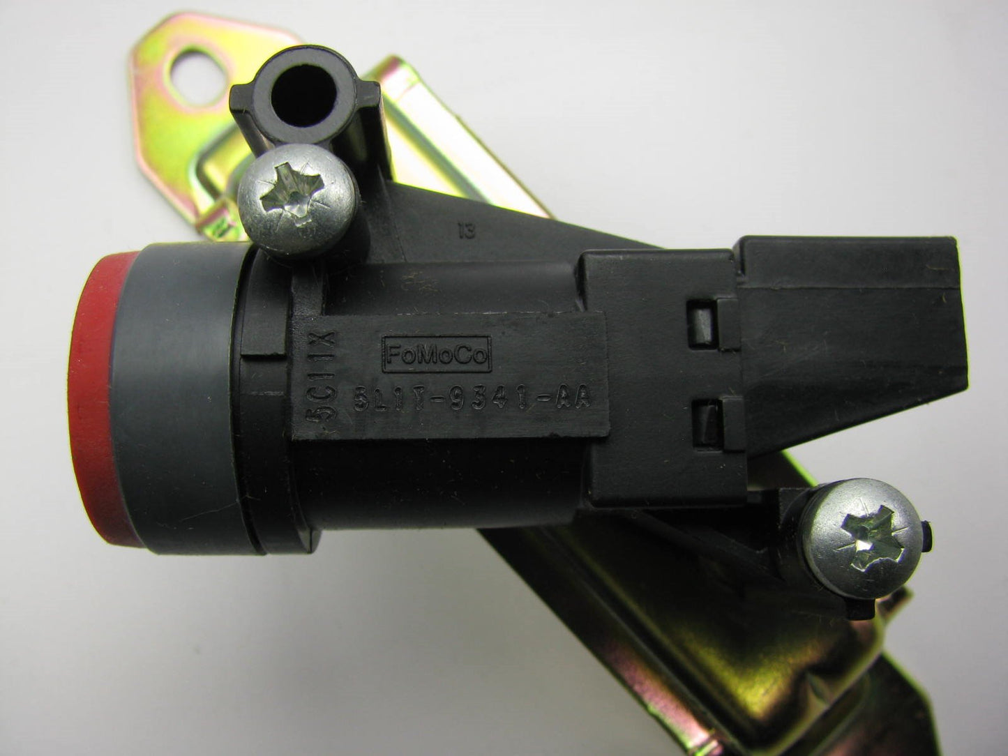 NEW - OEM Ford 5L8Z-9D362-A Fuel Shut Off Switch 2005-2006 Escape & Mariner