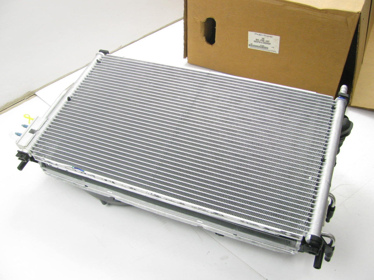 NEW 2005-2007 Ford Focus Complete Radiator A/C Condenser Electric Fans & Shroud