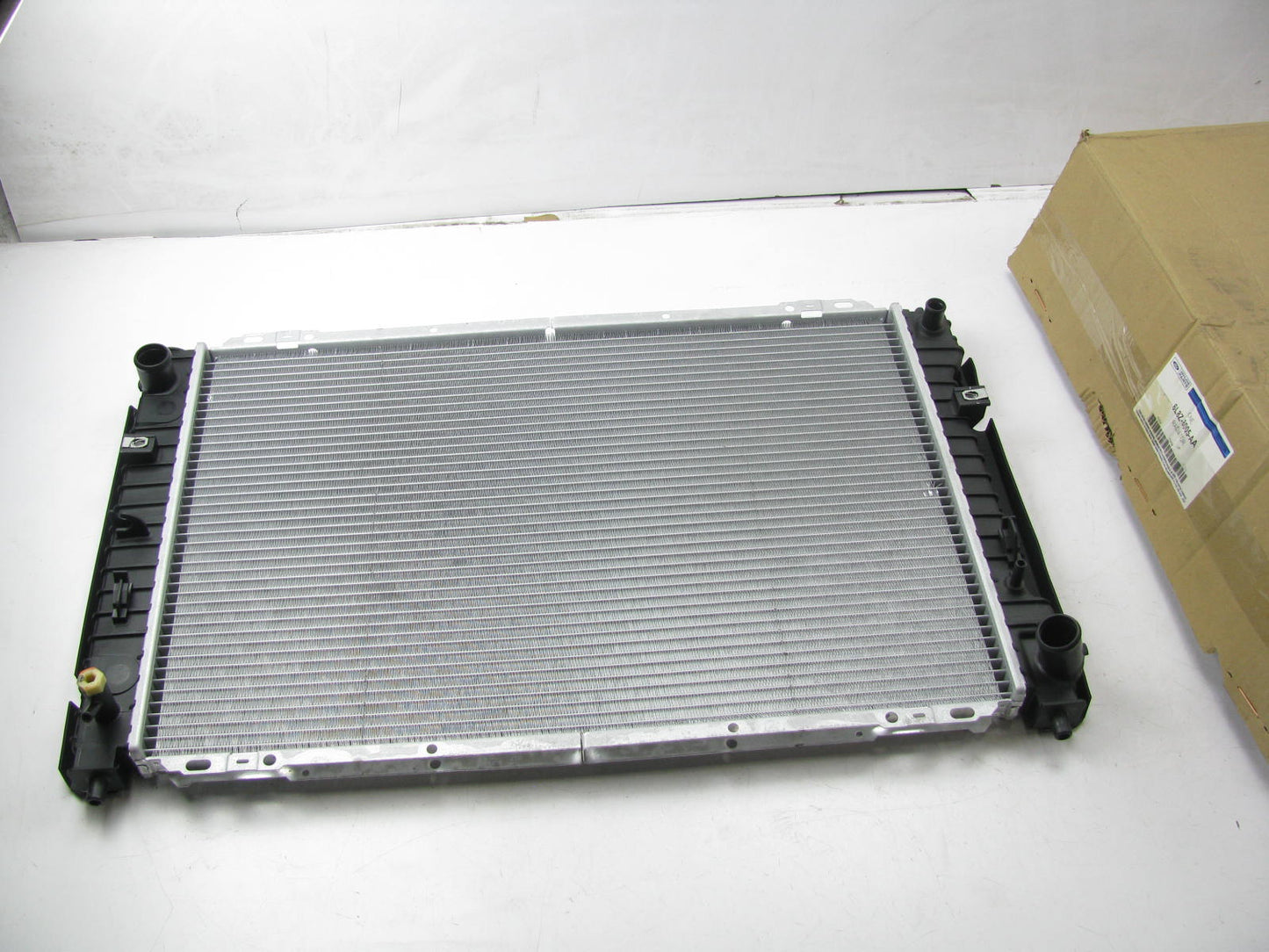NEW OEM Ford 6L8Z-8005-AA Radiator 2005-07 Escape, Mariner 2.3L 2005-06 Tribute