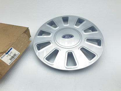 NEW OEM 06-11 Ford Crown Victoria Police Interceptor 17'' Hubcap Wheel Cover
