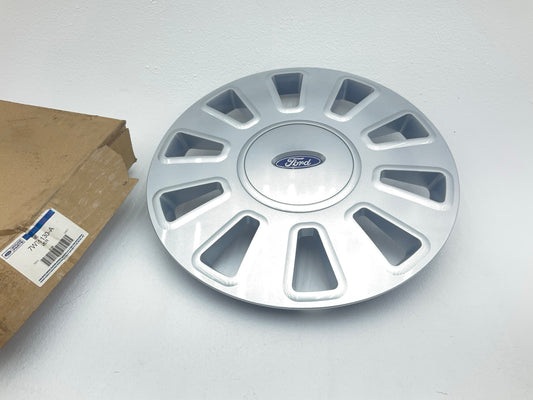 NEW OEM 06-11 Ford Crown Victoria Police Interceptor 17'' Hubcap Wheel Cover