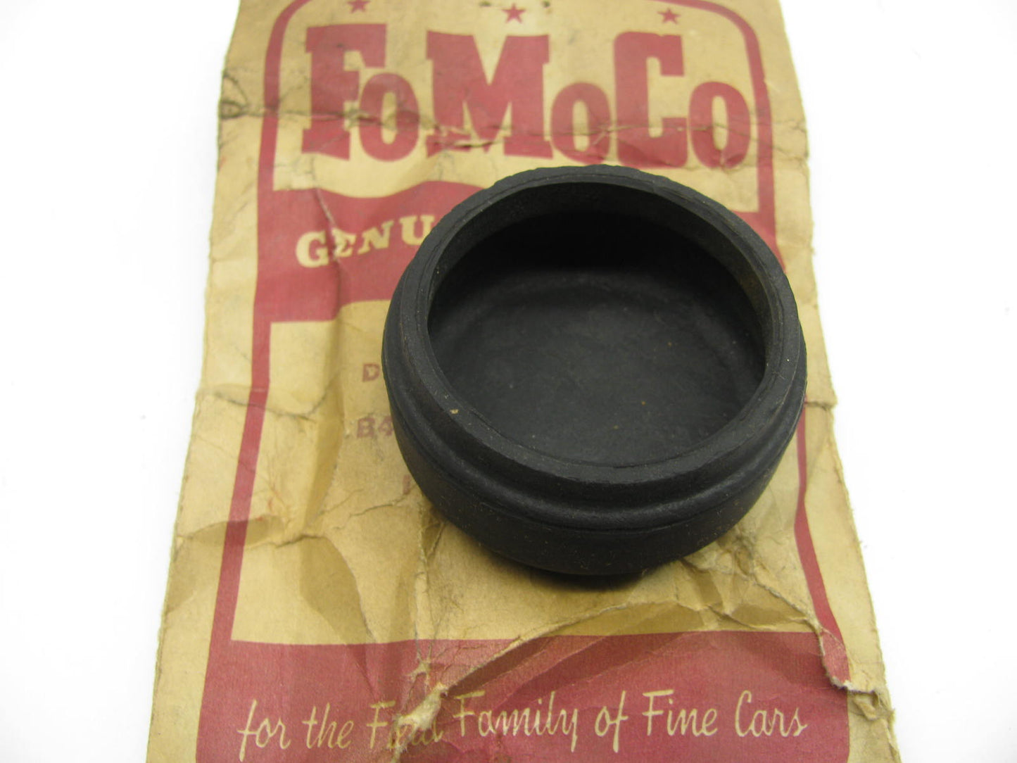 NOS OEM Ford B4Q-33714-A Drag Link Dust Boot Cover Cap 1964-1966 F600 F750 Truck