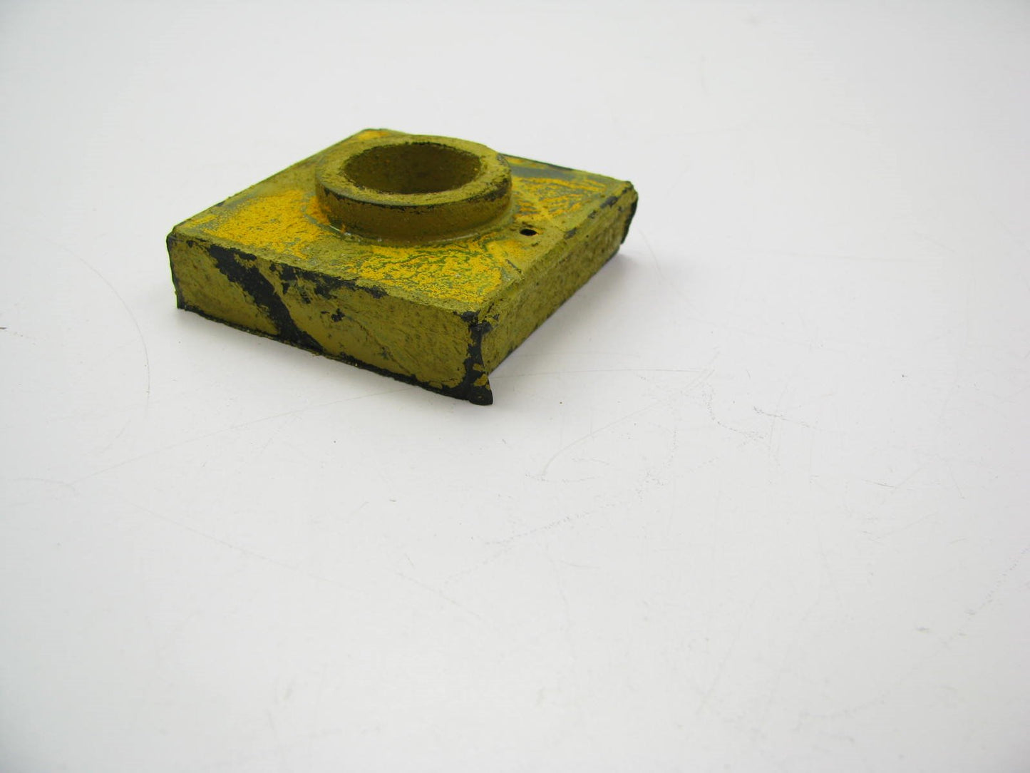 NOS 1964-65 Ford F100 F250 4WD Auxiliary Transmission Mount Insulator B4Q-7010-B