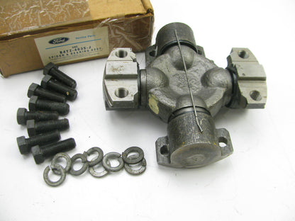 NOS OEM 1970-1976  Ford Truck LN-600/6000 U-joint For Fuller 610 Transmission