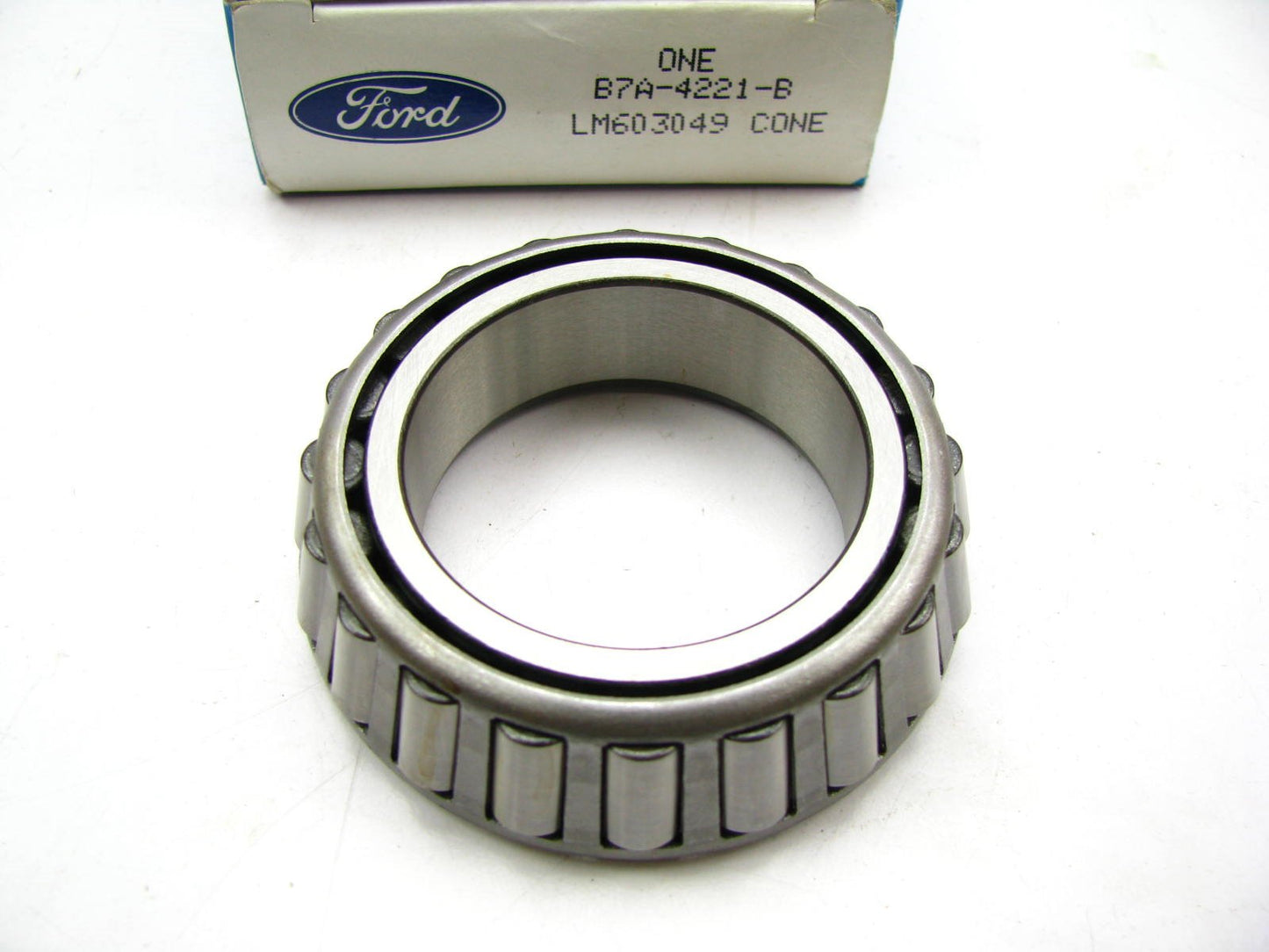 NEW GENUINE OEM Ford B7A-4221-B REAR Differential Carrier Side Bearing