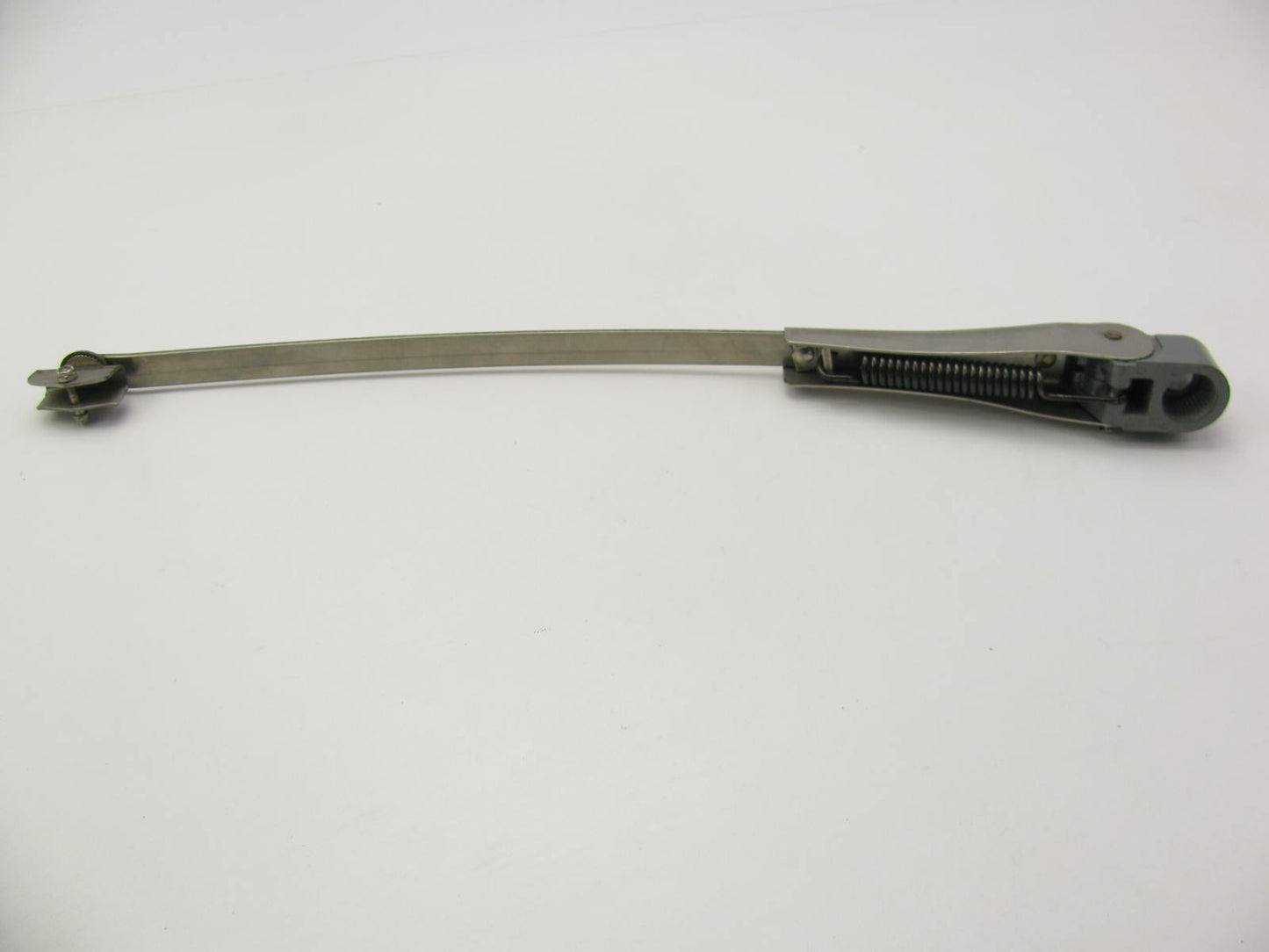 NOS - OEM Ford B7TZ-17526-C Windshield Wiper Arm 1957-1972 C-CT550/800